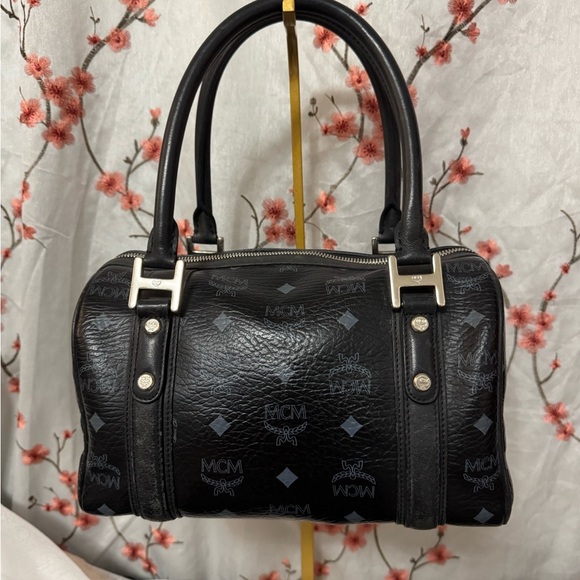 MCM bag with blue black and gold hardware - Picture 11 of 11